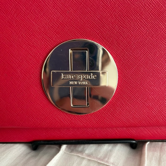 Kate Spade Cedar Street Red Saffiano Leather Turnlock Crossbody - Picture 3 of 7